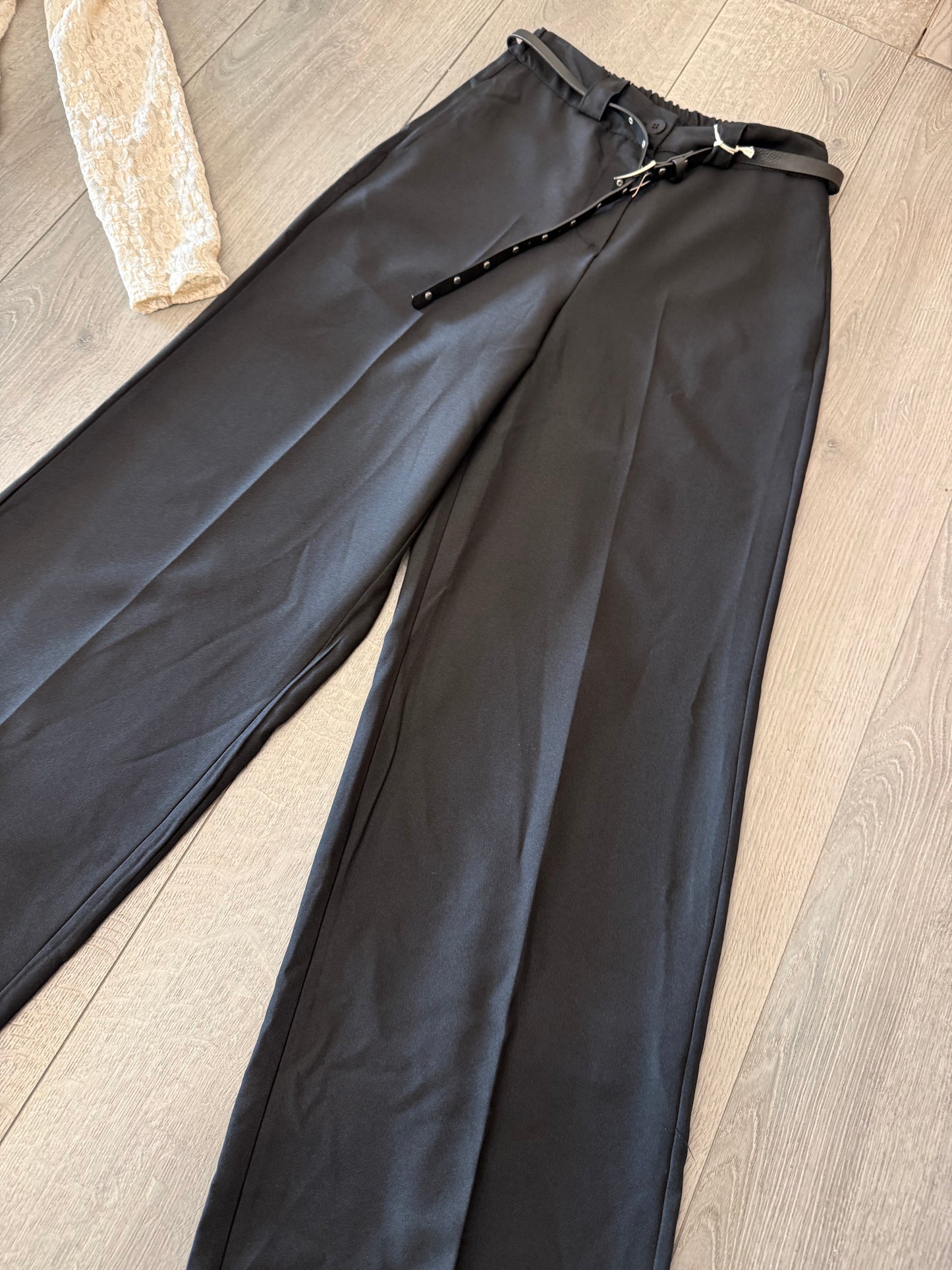 Pantalone nero vita alta
