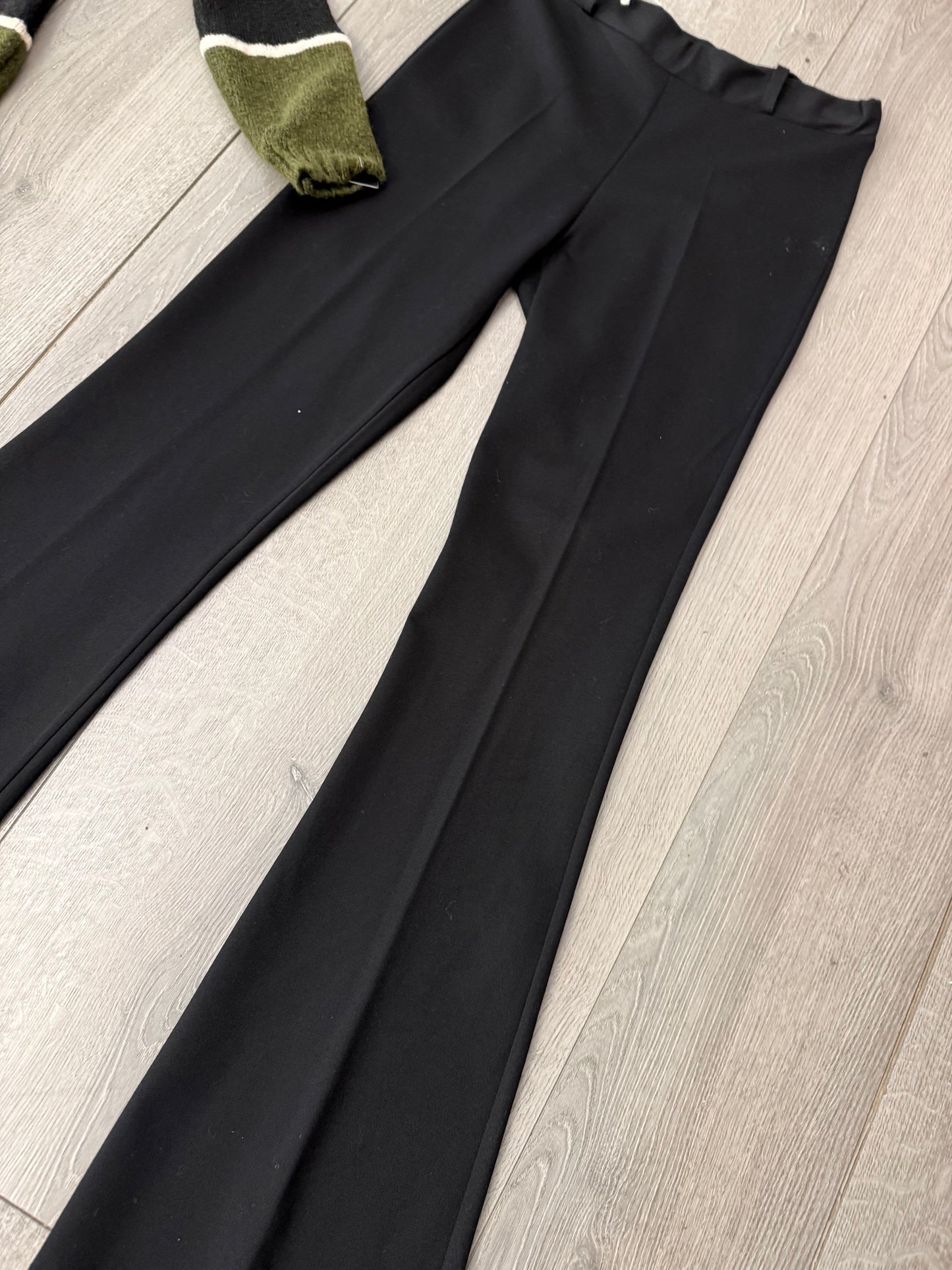 Pantalone basic a zampa