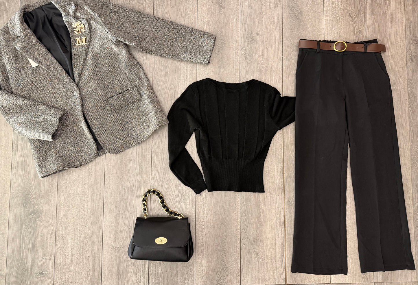 Pantalone a palazzo stretto