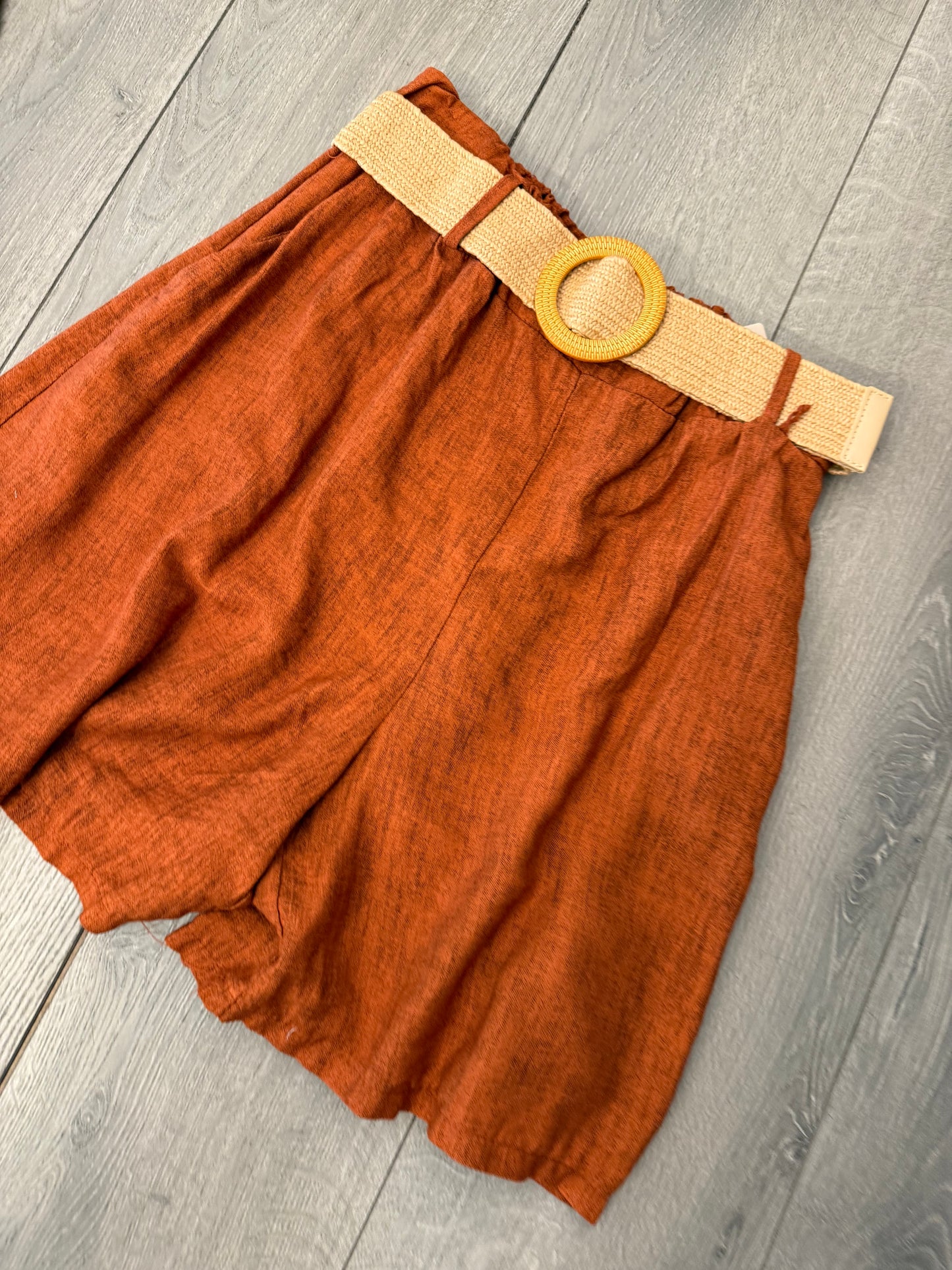 Shorts new colly